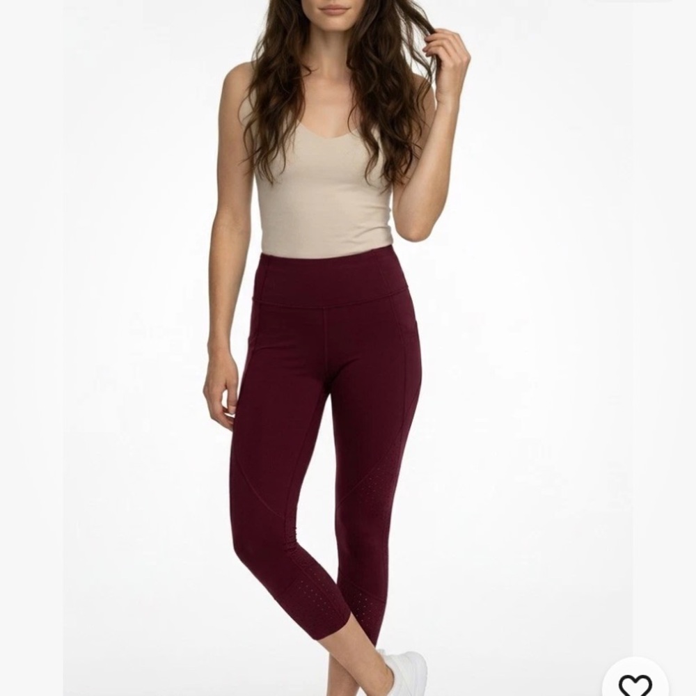Athleta Leggings Women’s Burgundy Size Small Mid-Rise Mesh Leg Capri Athletic